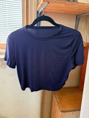 Women's Navy Short Sleeve Crewneck Top